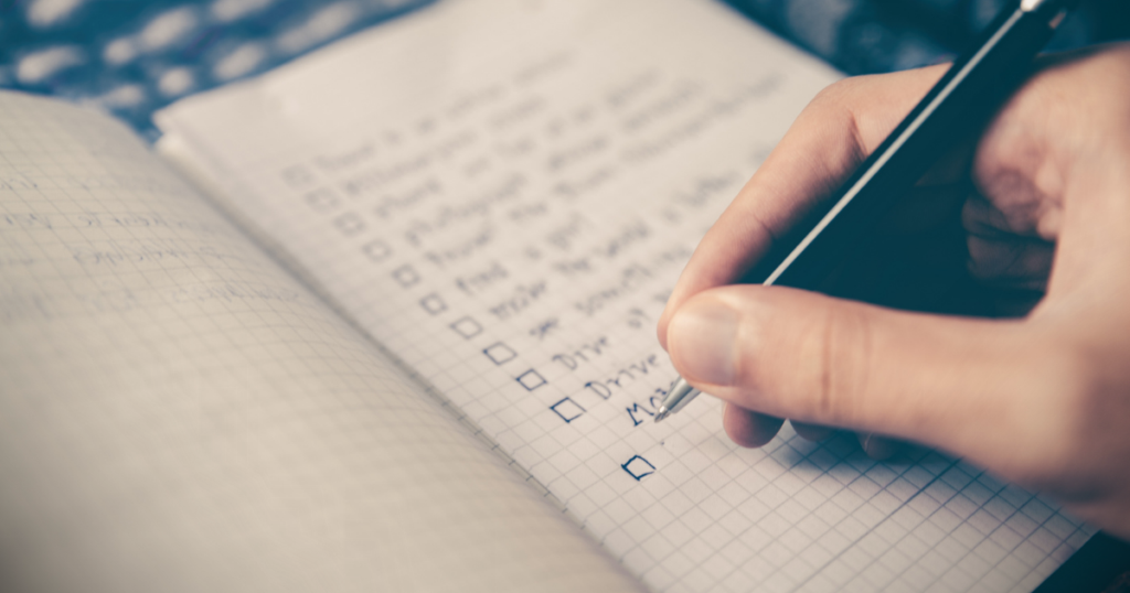 Therapist-backed strategies for goal setting and mental health in 2026, featuring a clean workspace for focus.